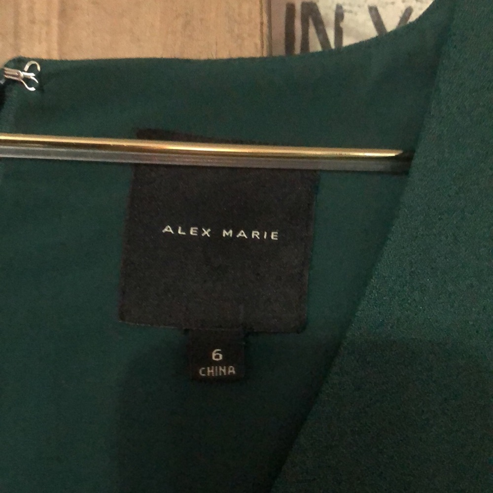 Alex Marie Dark Green V Neck Sheath Dress in Size 6 - Picture 3 of 4